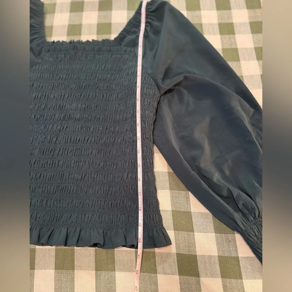 Madewell Lucie Bubble Sleeve Smocked Top in Dark Green
